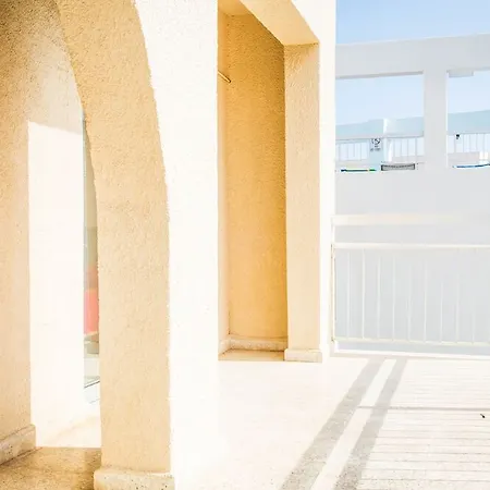 Efi Apts أيا نابا