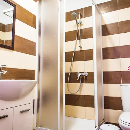 Efi Apts Lejlighedshotel 2*