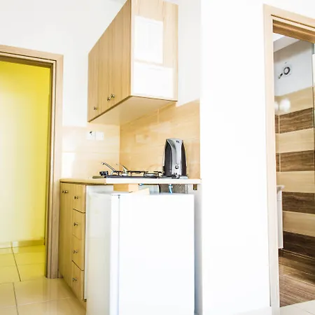 Lejlighedshotel Efi Apts 2*