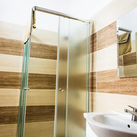 Efi Apts Lejlighedshotel 2*