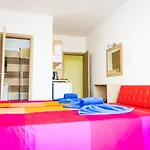Aparthotel Efi Apts