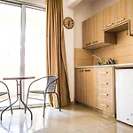Aparthotel Efi Apts