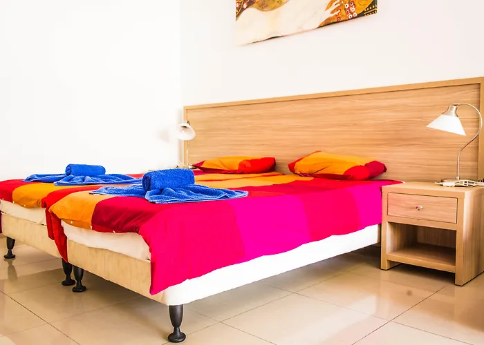 Aparthotel Efi Apts 2*